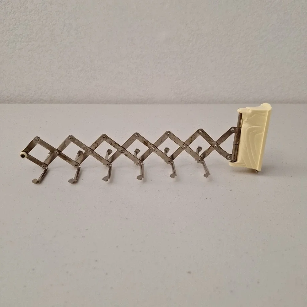 Vintage MCM Wall Mount Accordion Expanding Rack Holder Belt Scarf Tie 11x3 RARE